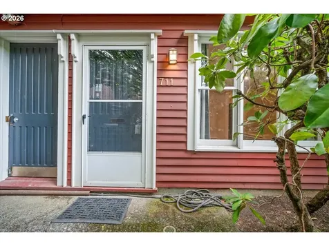 711 NW 20th Avenue Portland OR 97209