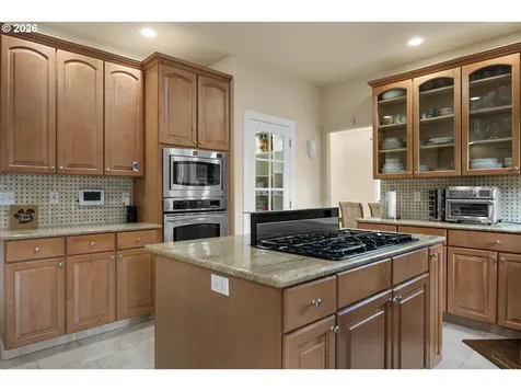 2744 NW Daysha Drive Roseburg OR 97471