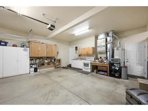 2744 NW Daysha Drive Roseburg OR 97471
