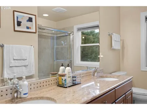 2744 NW Daysha Drive Roseburg OR 97471