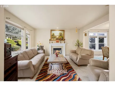 2744 NW Daysha Drive Roseburg OR 97471