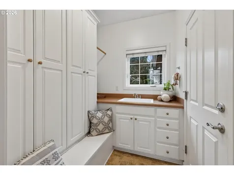 14024 NW Eagleridge Lane Portland OR 97229