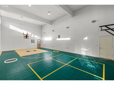 8336 NW Thompson Road Portland OR 97229