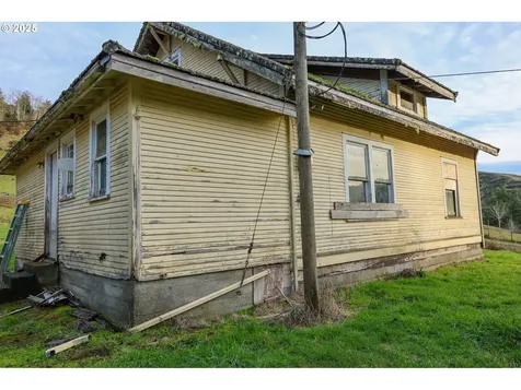 96312 Shutters Creek Lane North Bend OR 97459