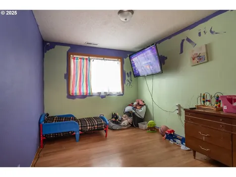 1785 NW Grove Street Roseburg OR 97471