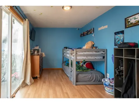 1785 NW Grove Street Roseburg OR 97471