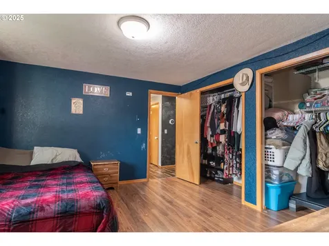 1785 NW Grove Street Roseburg OR 97471