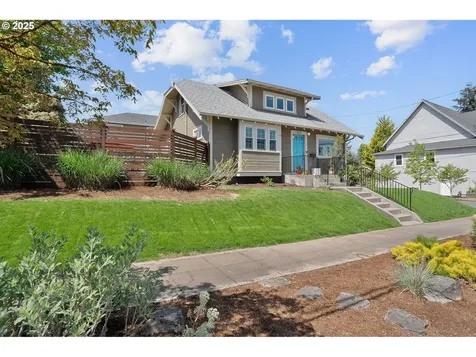 6333 NE 10th Avenue Portland OR 97211