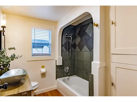 7744 SE 72nd Avenue Portland OR 97206