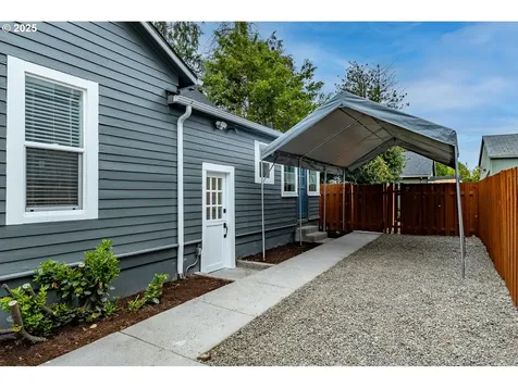 7744 SE 72nd Avenue Portland OR 97206