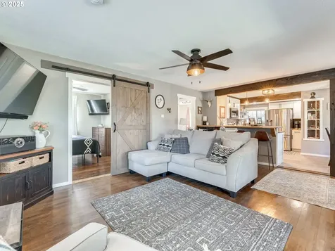 780 G Street Washougal WA 98671