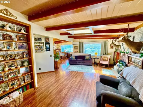 433 Fir Street Brookings OR 97415