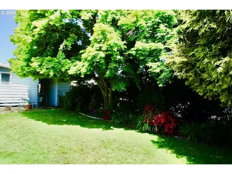 433 Fir Street Brookings OR 97415