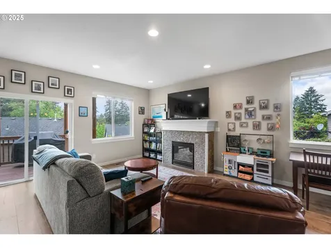 14112 SE Insley Street Portland OR 97236