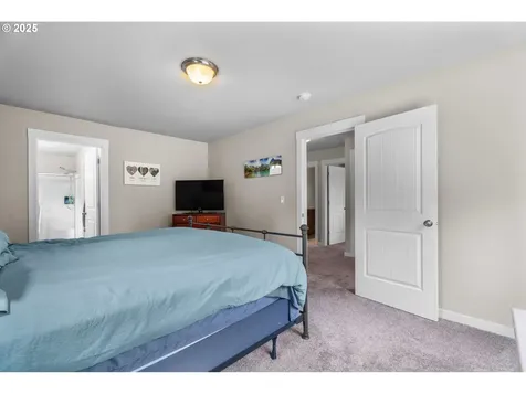 14112 SE Insley Street Portland OR 97236