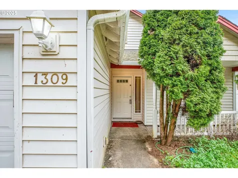 1309 NE 116th Circle Vancouver WA 98685