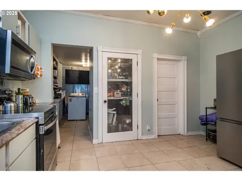 1335 SE Lane Avenue Roseburg OR 97470
