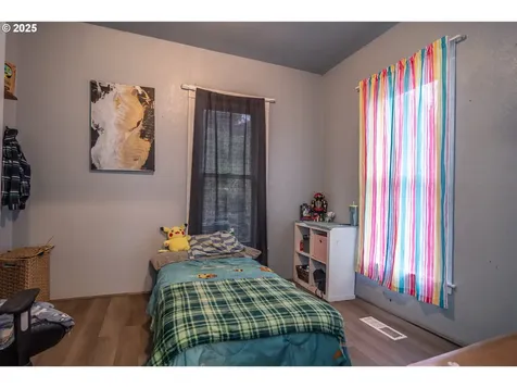 1335 SE Lane Avenue Roseburg OR 97470