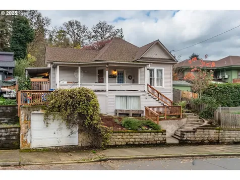 1335 SE Lane Avenue Roseburg OR 97470