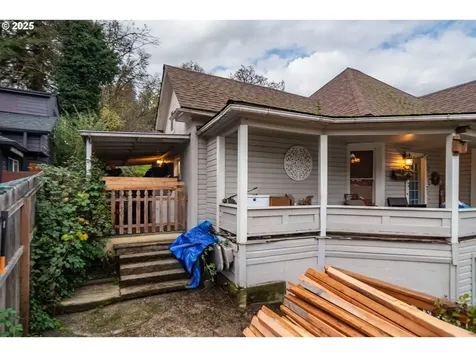 1335 SE Lane Avenue Roseburg OR 97470