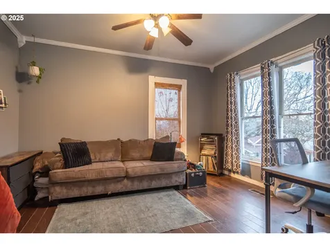 1335 SE Lane Avenue Roseburg OR 97470