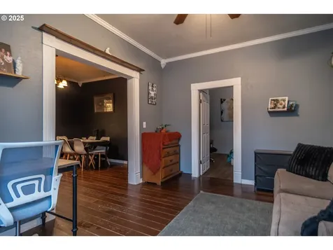1335 SE Lane Avenue Roseburg OR 97470