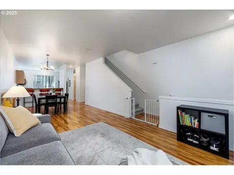 17473 SW October Court Beaverton OR 97003