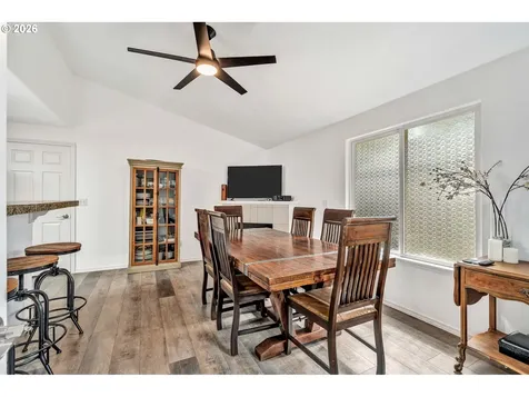 389 NW Sadie Court Hillsboro OR 97124