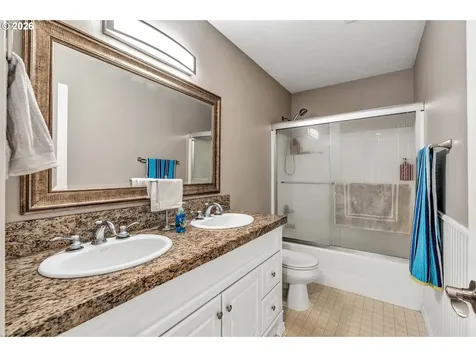 389 NW Sadie Court Hillsboro OR 97124