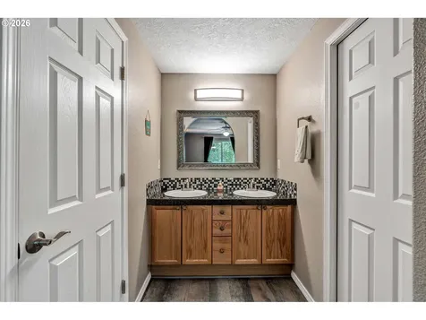389 NW Sadie Court Hillsboro OR 97124