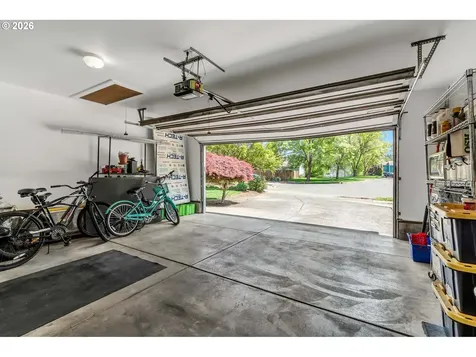 389 NW Sadie Court Hillsboro OR 97124