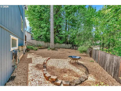 389 NW Sadie Court Hillsboro OR 97124