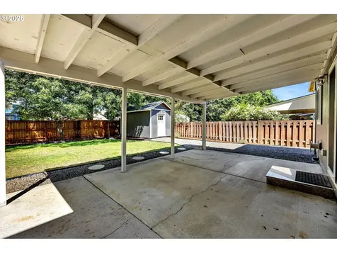 18512 SE 20th Way Vancouver WA 98683