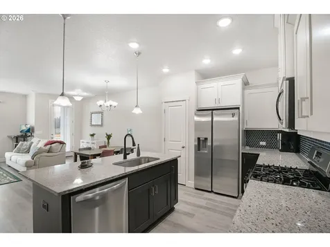 6826 SE Crimson Lane Hillsboro OR 97123