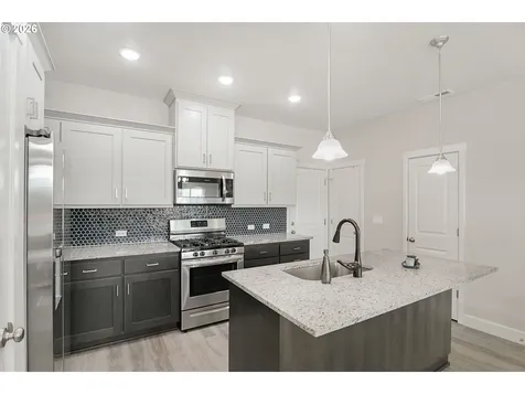 6826 SE Crimson Lane Hillsboro OR 97123