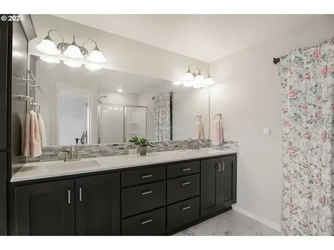 6826 SE Crimson Lane Hillsboro OR 97123