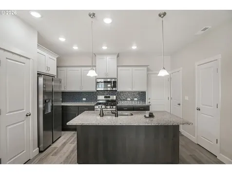 6826 SE Crimson Lane Hillsboro OR 97123