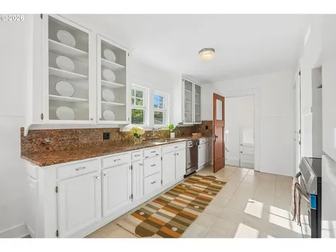 3568 NE Schuyler Street Portland OR 97212