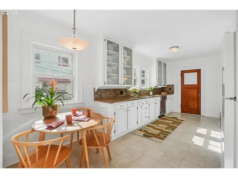 3568 NE Schuyler Street Portland OR 97212