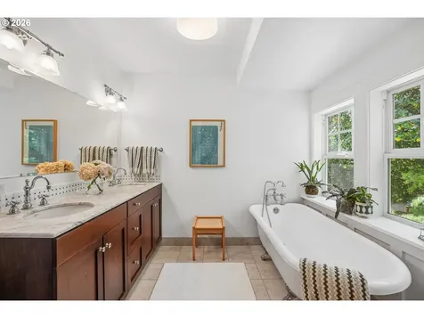 3568 NE Schuyler Street Portland OR 97212