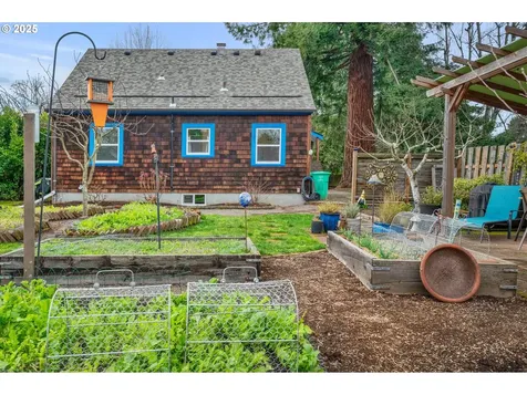 5820 SE 19th Avenue Portland OR 97202