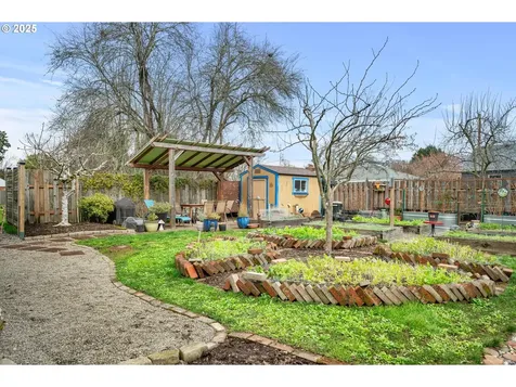 5820 SE 19th Avenue Portland OR 97202