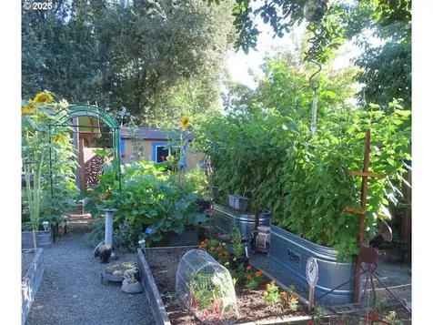 5820 SE 19th Avenue Portland OR 97202