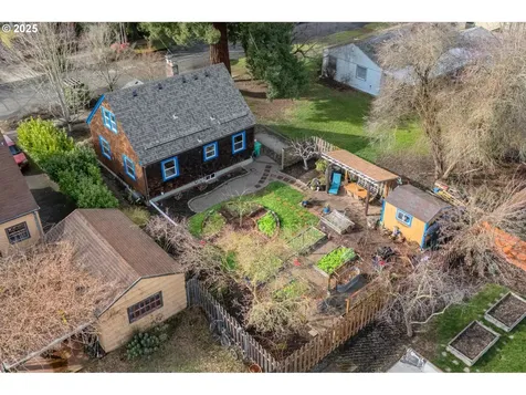 5820 SE 19th Avenue Portland OR 97202