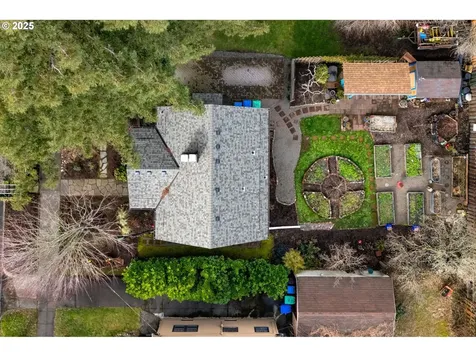 5820 SE 19th Avenue Portland OR 97202