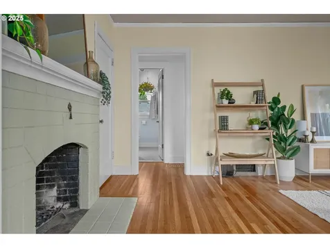 5820 SE 19th Avenue Portland OR 97202
