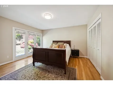 8301 SW 6th Avenue Portland OR 97219