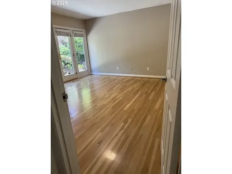 8301 SW 6th Avenue Portland OR 97219