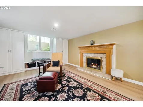 8301 SW 6th Avenue Portland OR 97219