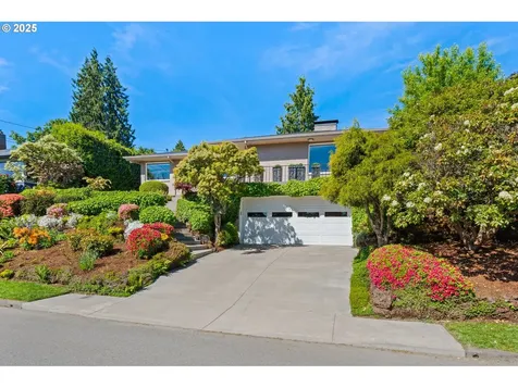 8301 SW 6th Avenue Portland OR 97219